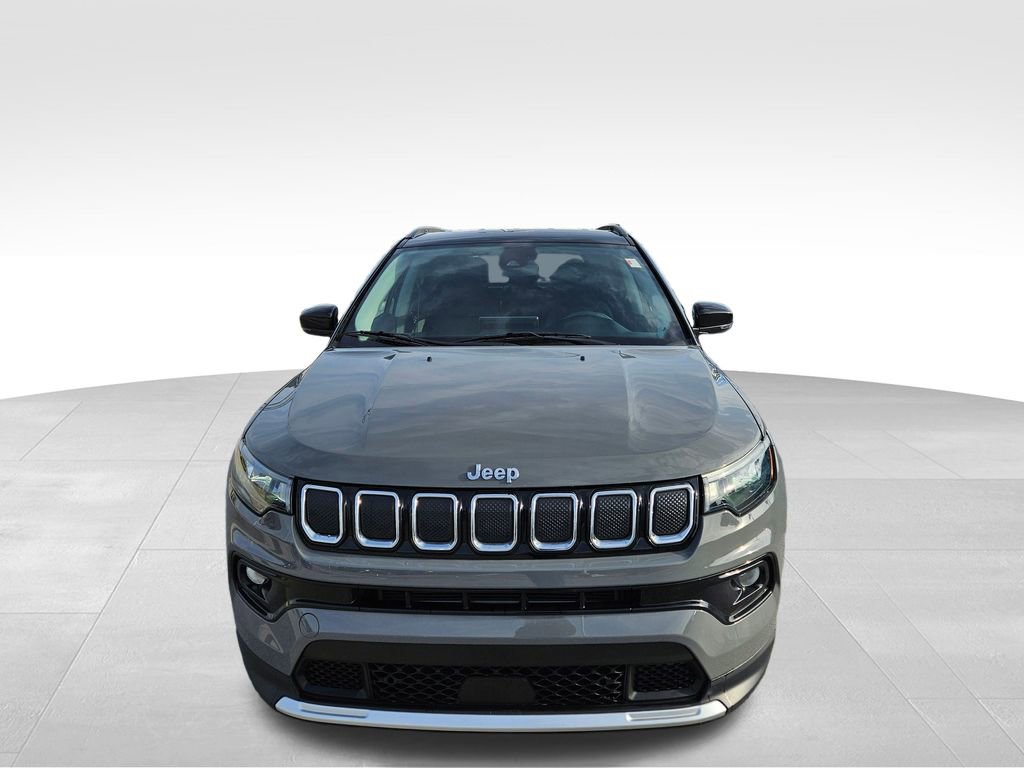 Used 2022 Jeep Compass Limited image 3