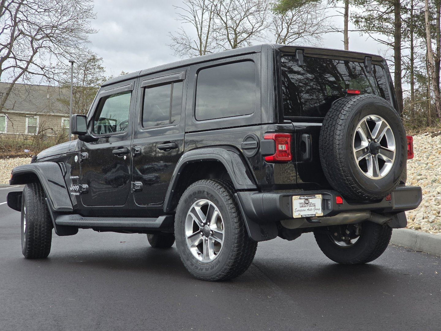 Used 2021 Jeep Wrangler Unlimited Sahara image 4