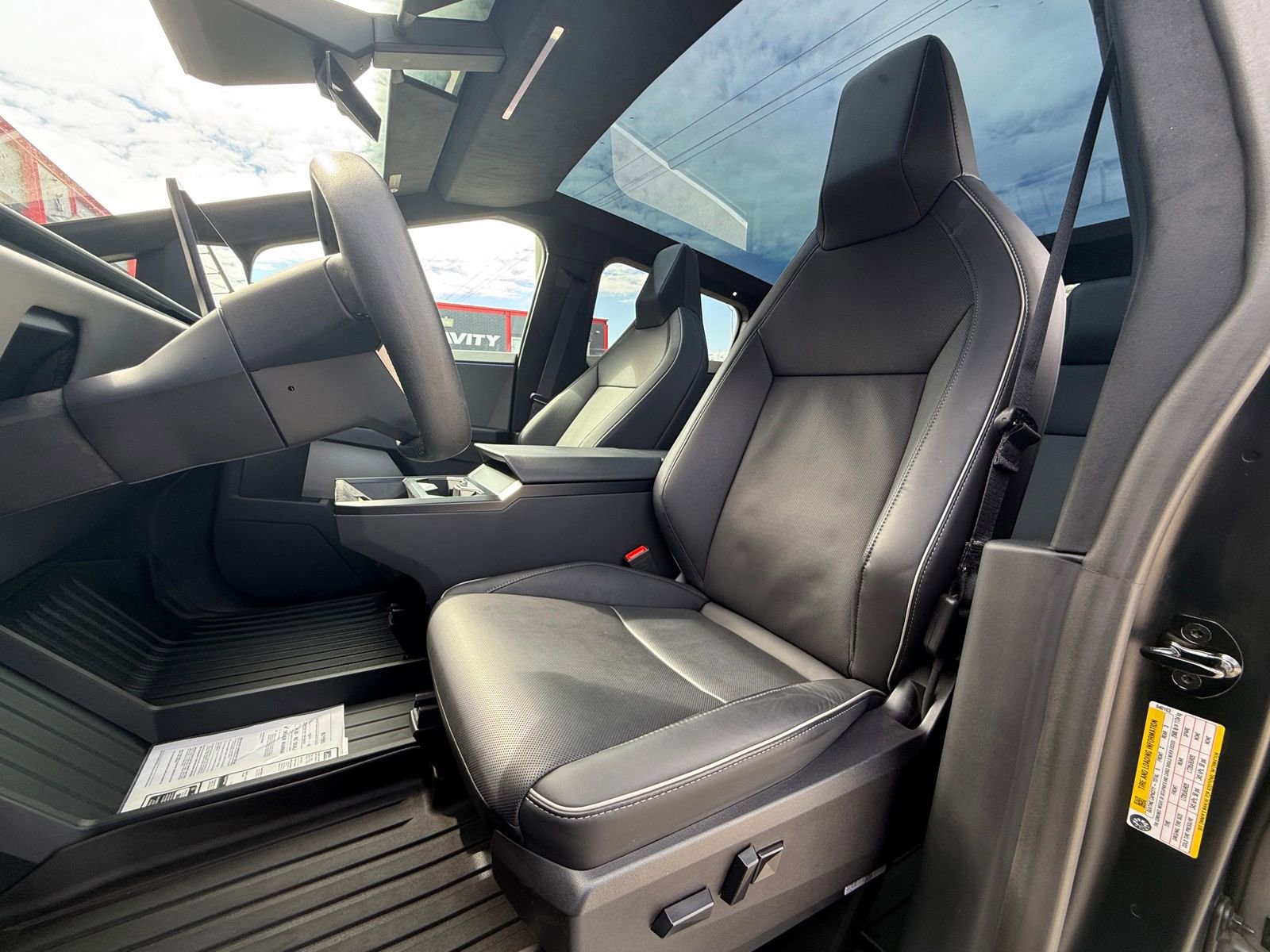 Used 2024 Tesla Cybertruck AWD Crew Cab image 15