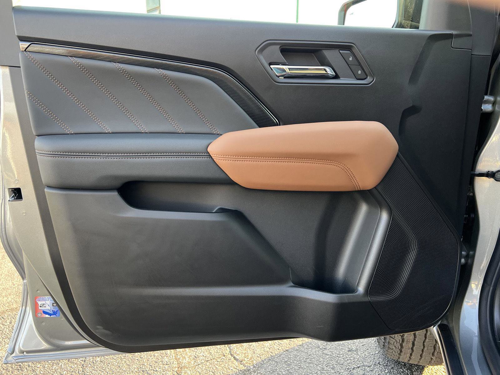 New 2026 GMC Canyon AT4 image 13