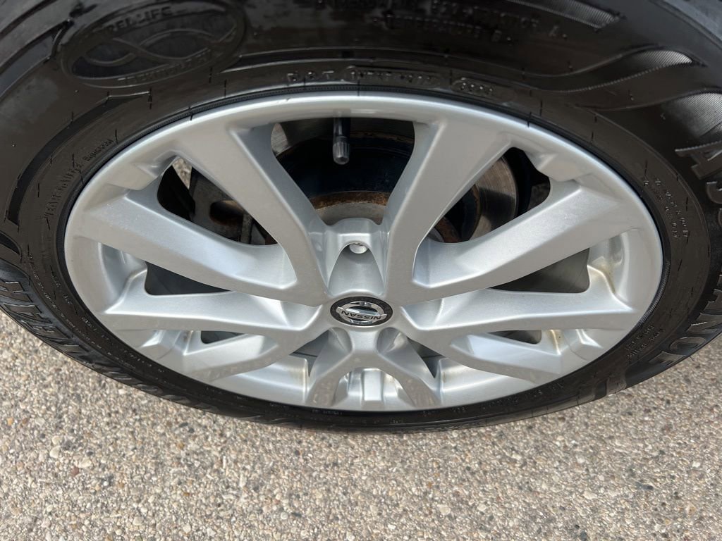 Used 2020 Nissan Rogue Sport SV w/ All-Weather Package image 41