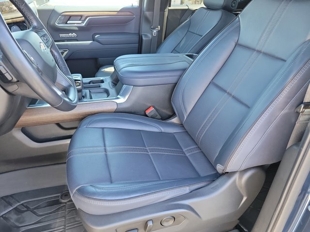 Used 2023 Chevrolet Silverado 1500 High Country w/ Technology Package image 13