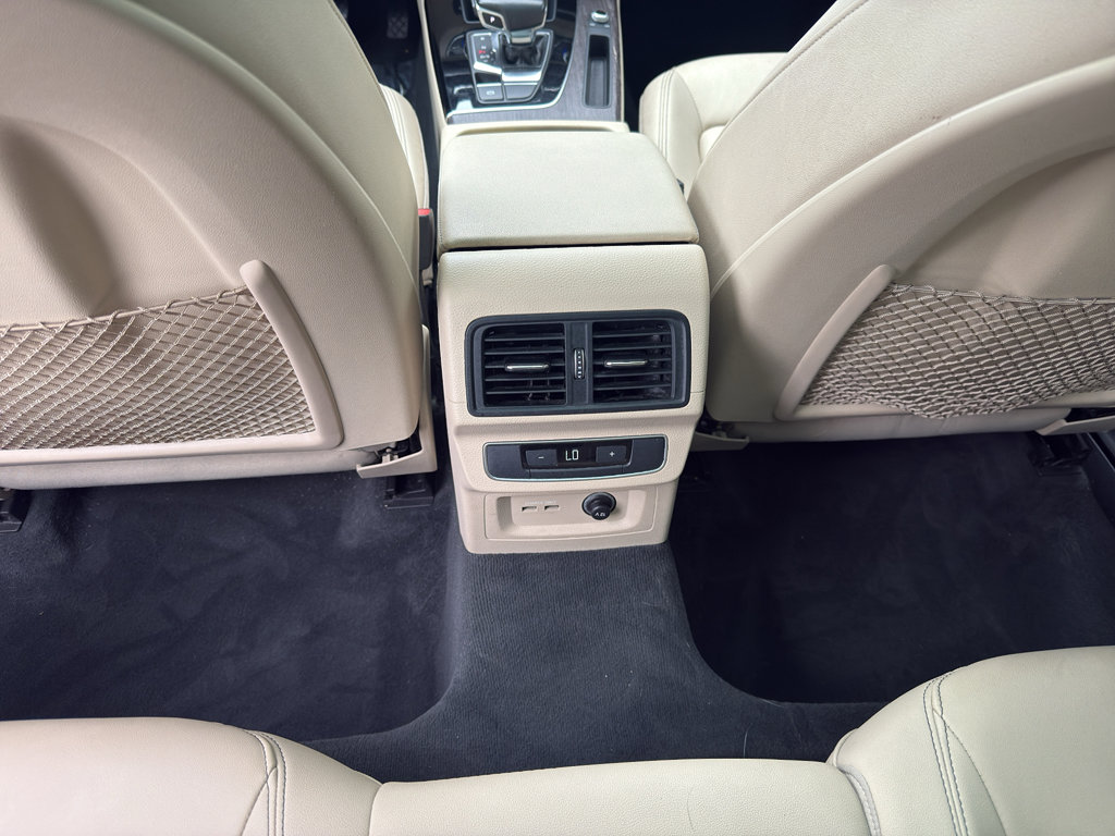 Used 2023 Audi Q5 2.0T Premium w/ Convenience Package AWD/4WD image 12