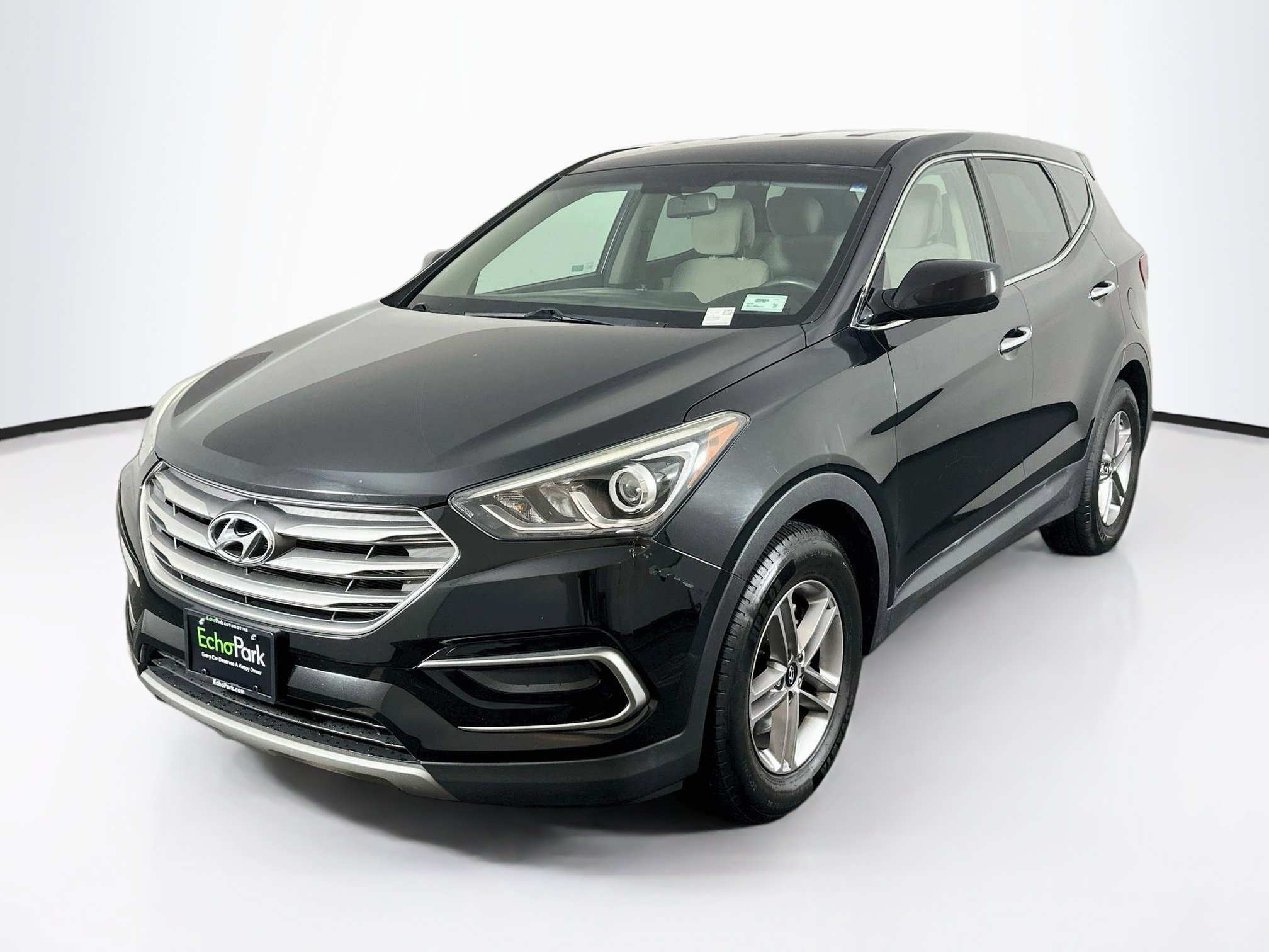 Used 2017 Hyundai Santa Fe Sport FWD image 3