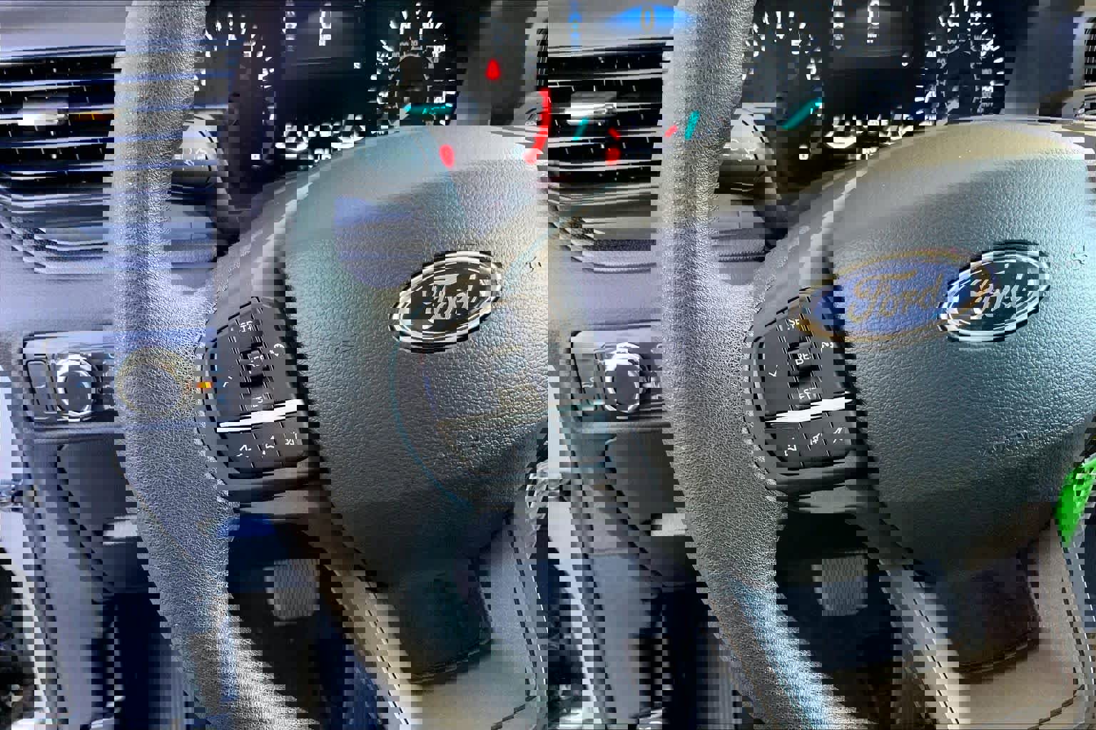 Used 2023 Ford Explorer 4WD image 24