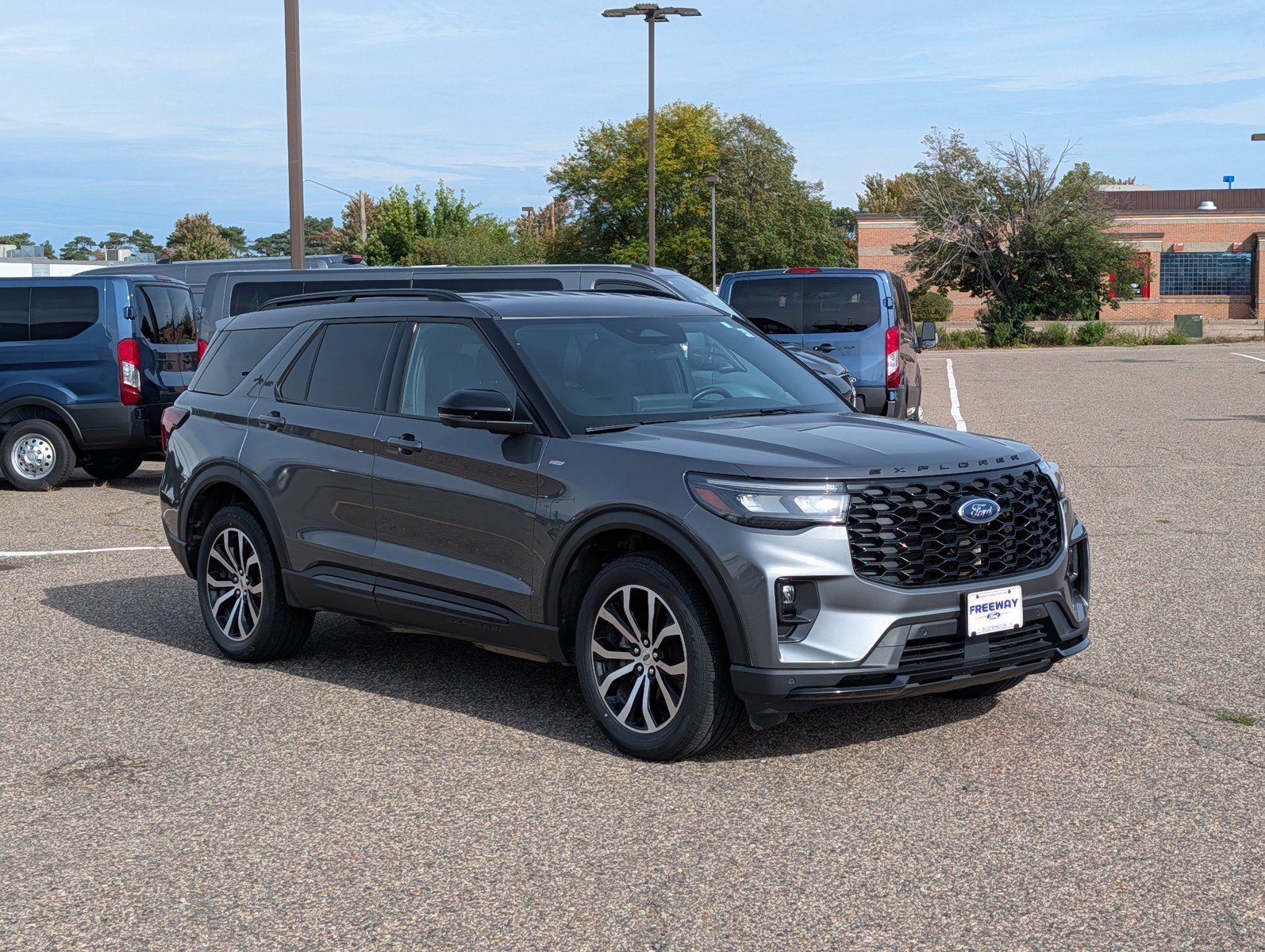 Used 2025 Ford Explorer ST-Line AWD/4WD image 7