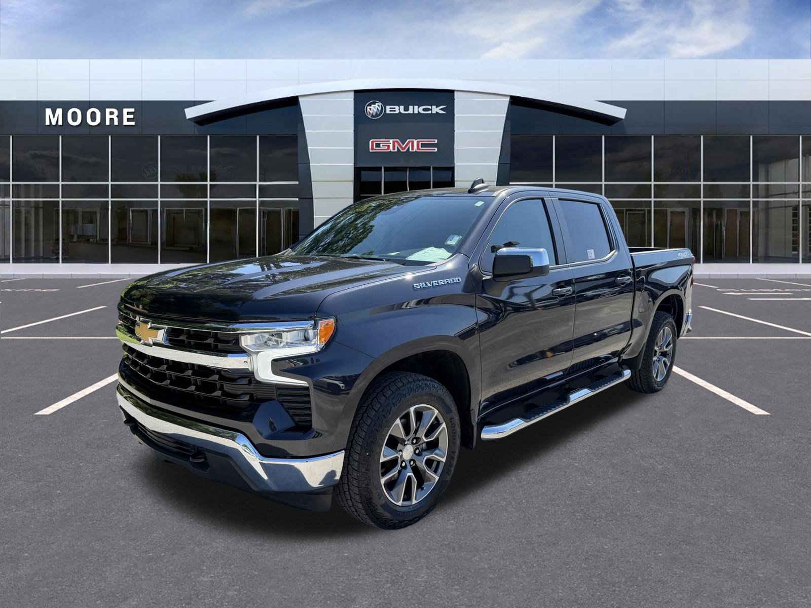 Used 2022 Chevrolet Silverado 1500 LT AWD/4WD image 7