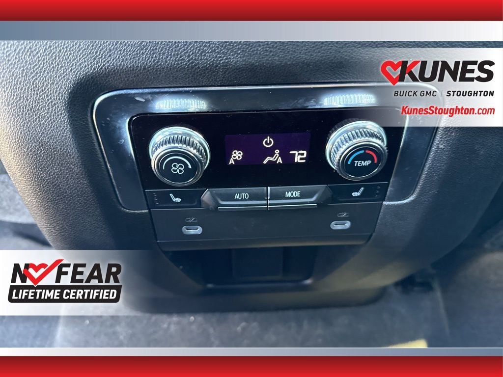 Used 2024 GMC Yukon Denali image 40