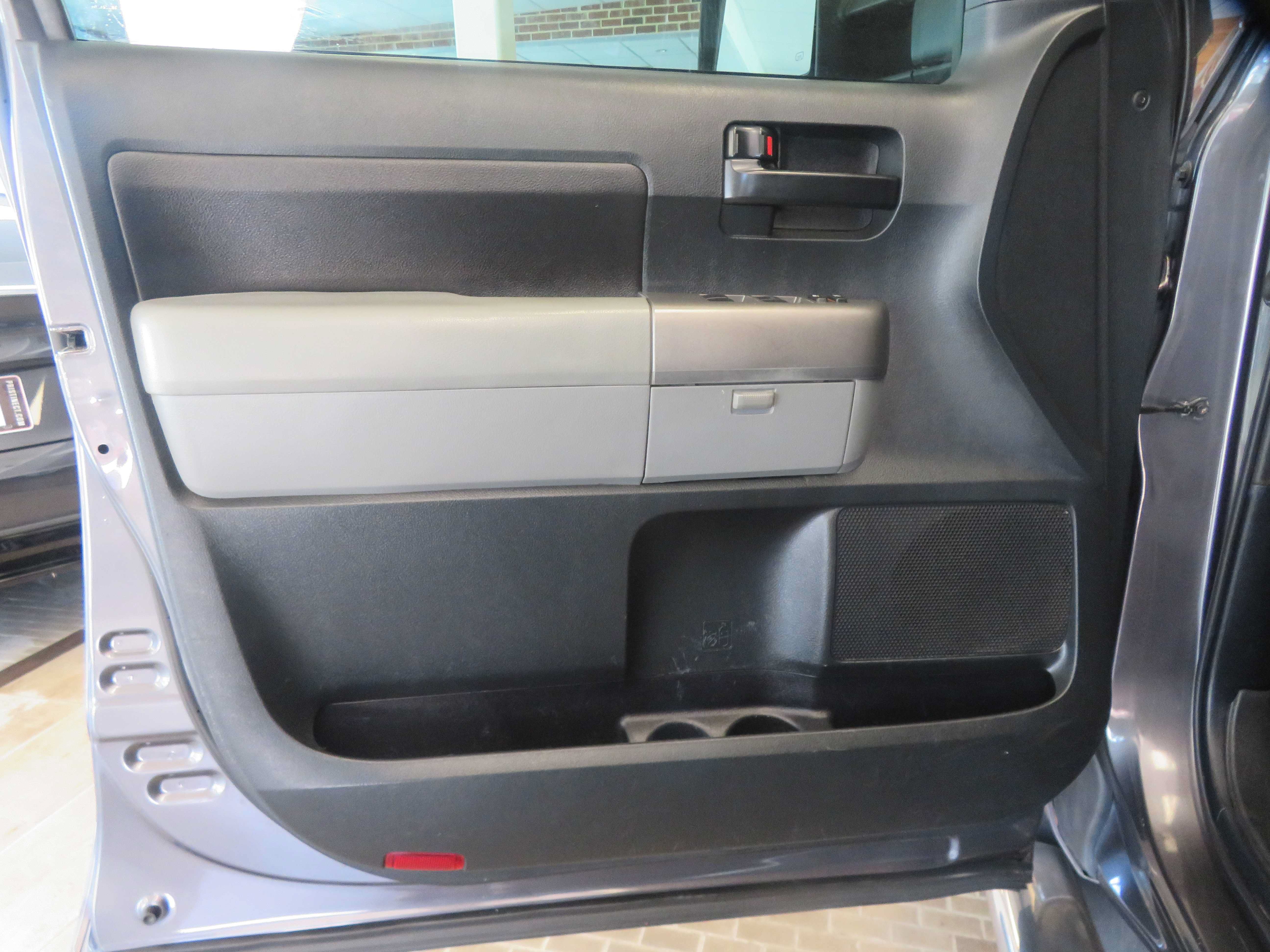 Used 2012 Toyota Tundra 4x4 Double Cab w/ Tow Pkg image 11