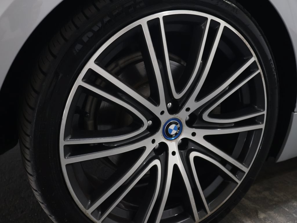 Used 2018 BMW 530e xDrive w/ Premium Package 2 AWD/4WD image 33