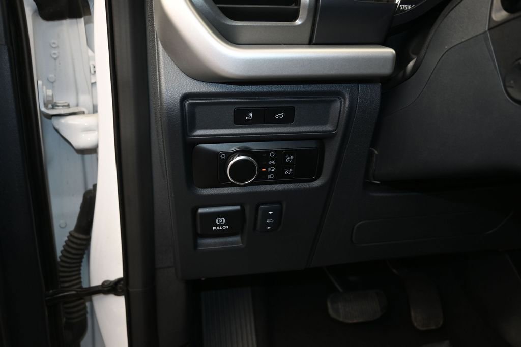 Used 2024 Ford Expedition Max XLT AWD/4WD image 12