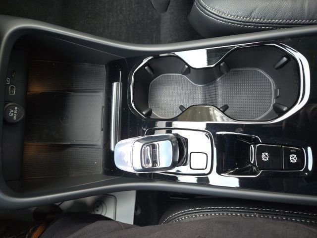 Used 2023 Volvo XC40 B5 Plus w/ Driver Assist Package image 19