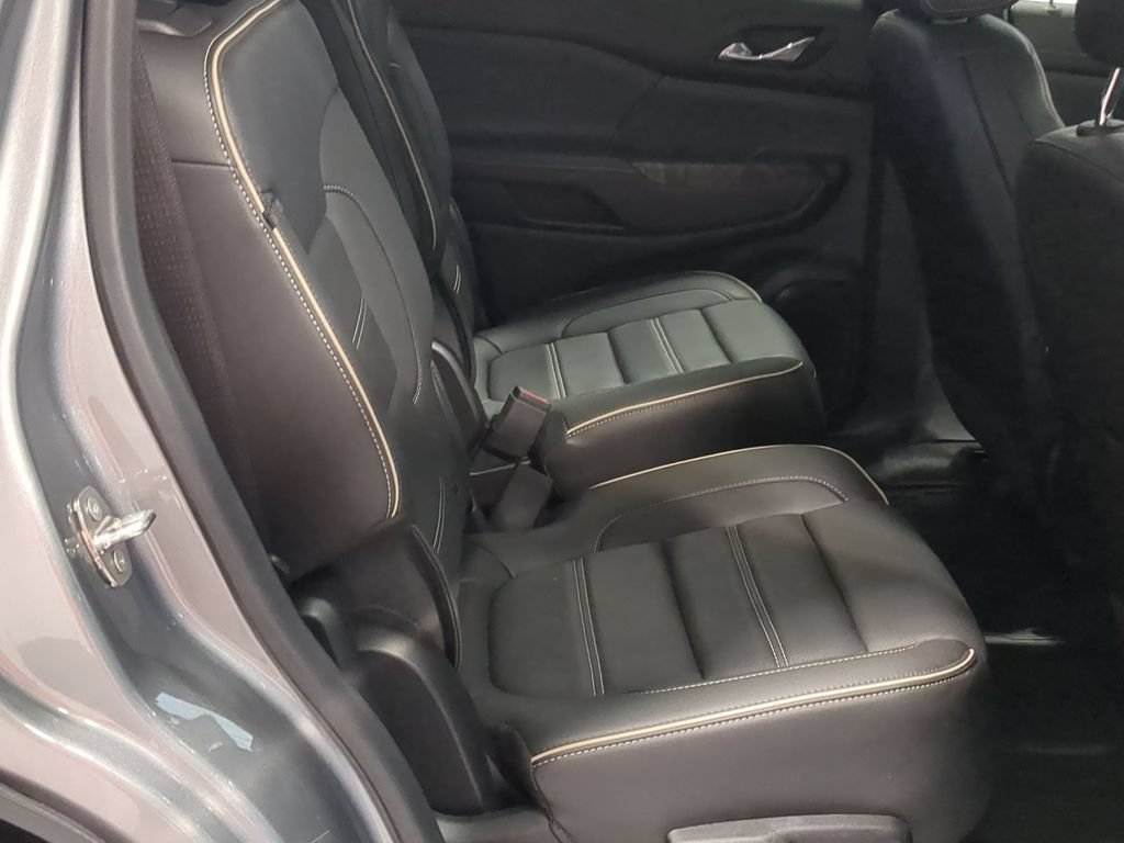 Used 2023 GMC Acadia Denali w/ Denali Technology Package AWD/4WD image 24