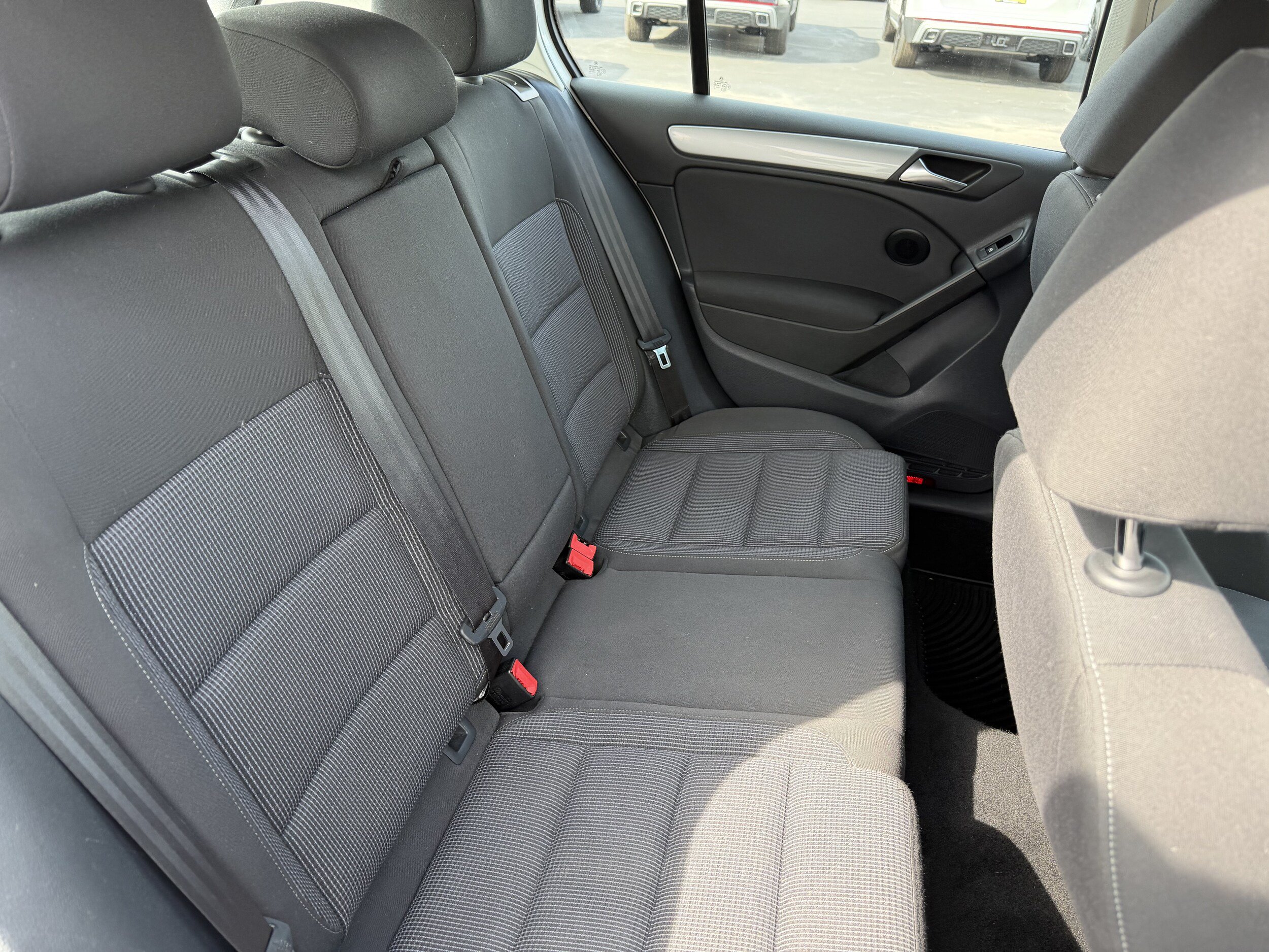 Used 2012 Volkswagen Golf TDI FWD image 30