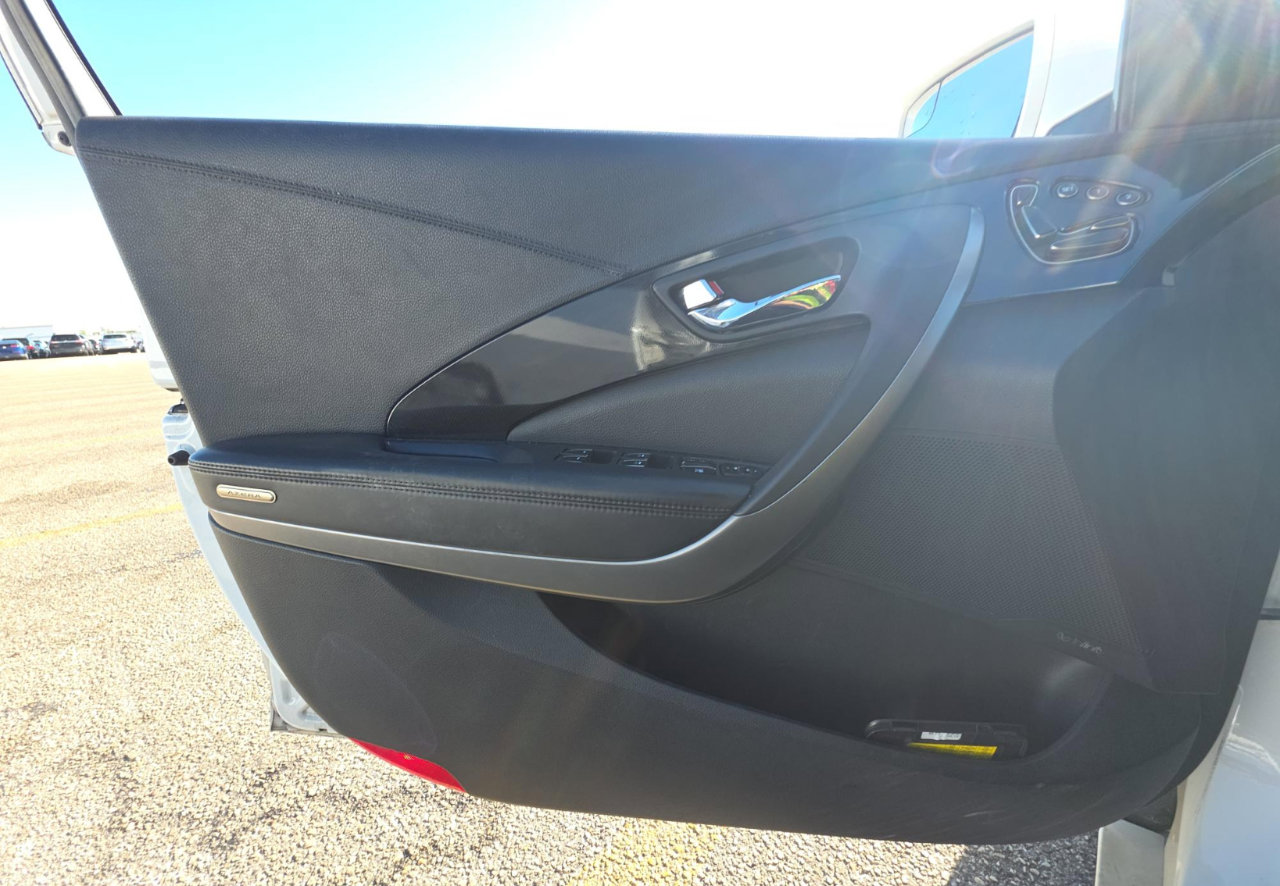 Used 2014 Hyundai Azera Limited image 14