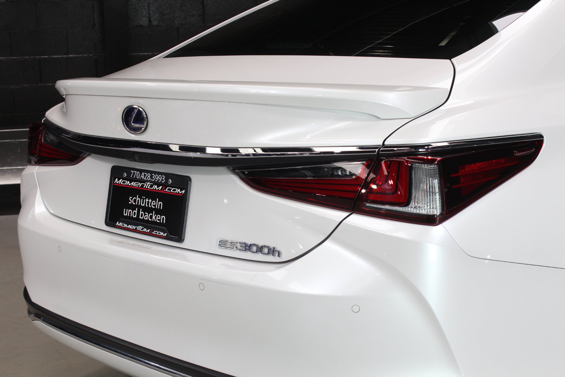 Used 2022 Lexus ES 300h Ultra Luxury w/ Accessory Package 2 FWD image 14
