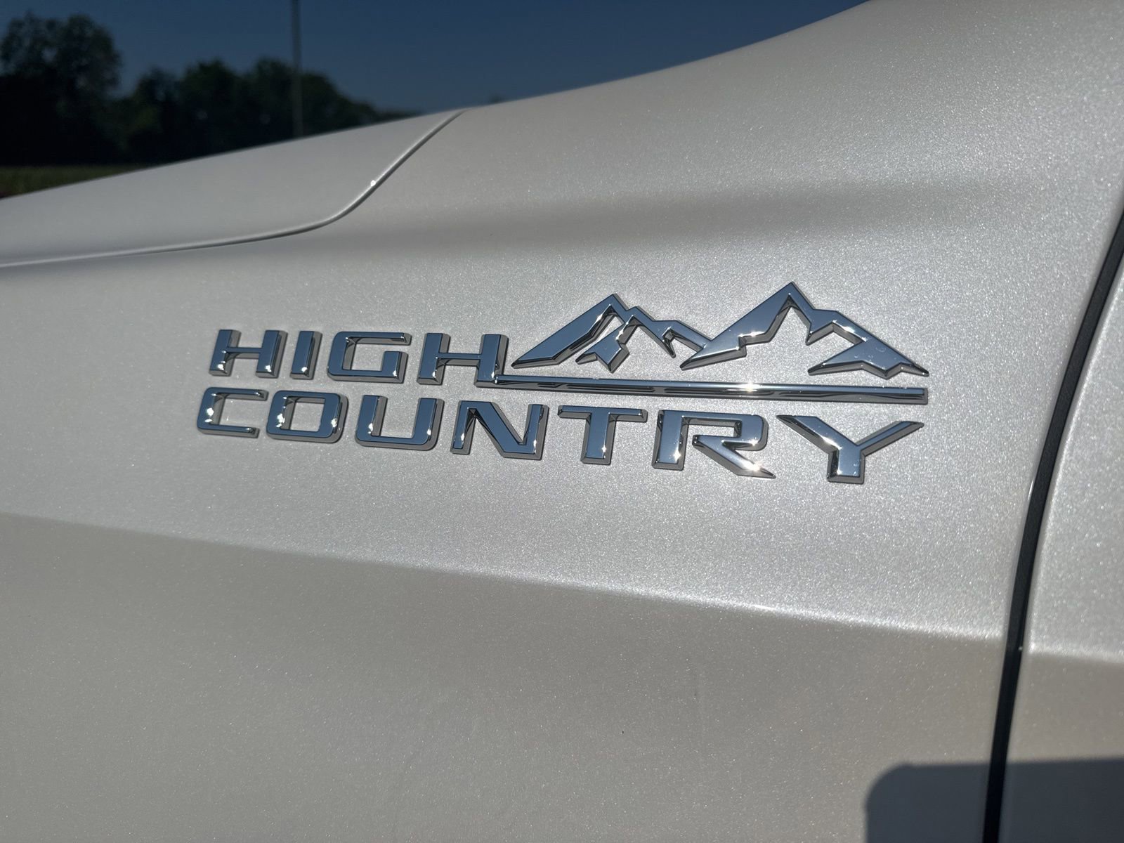 New 2025 Chevrolet Suburban High Country image 10
