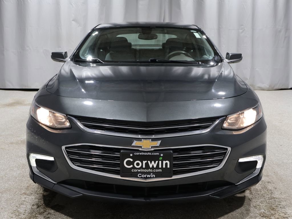 Used 2017 Chevrolet Malibu LT image 8