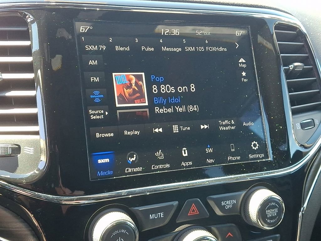 Used 2020 Jeep Grand Cherokee Limited w/ Premium Lighting Group AWD/4WD image 16