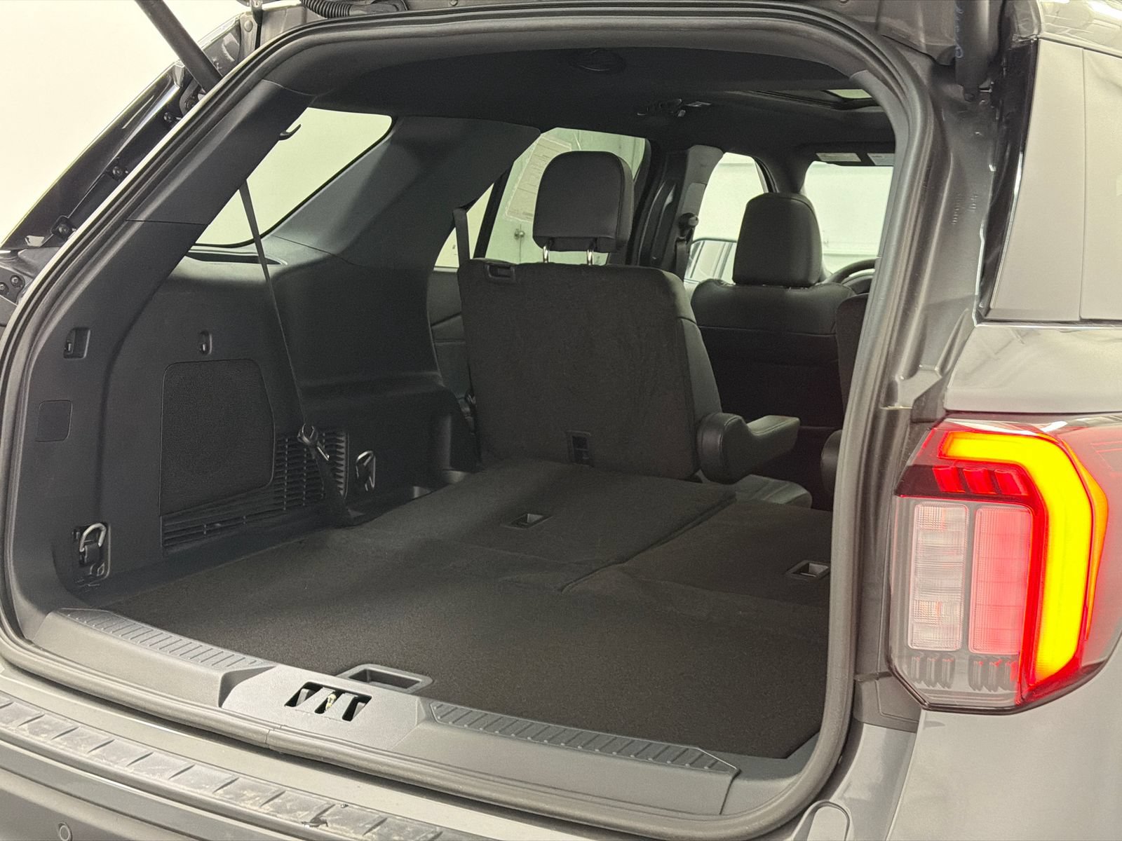New 2026 Ford Explorer ST w/ Sun And Sound Package AWD/4WD image 8