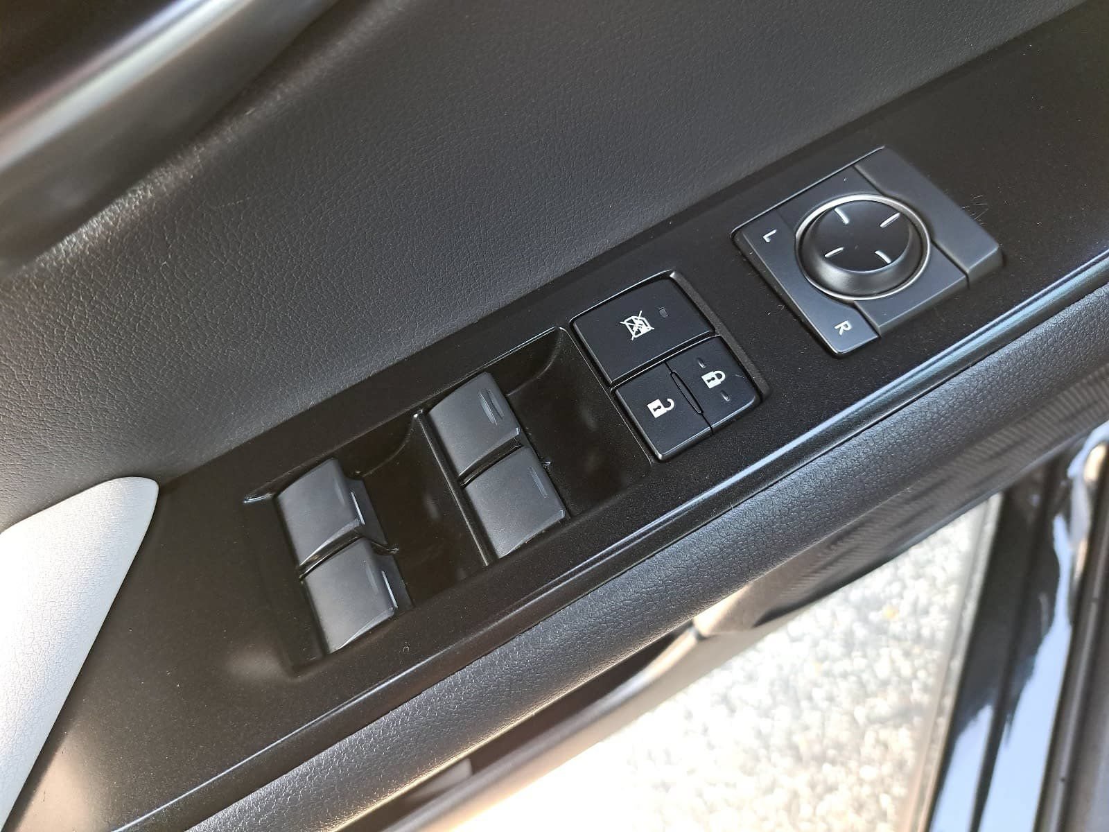 Used 2024 Lexus UX 250h FWD image 30