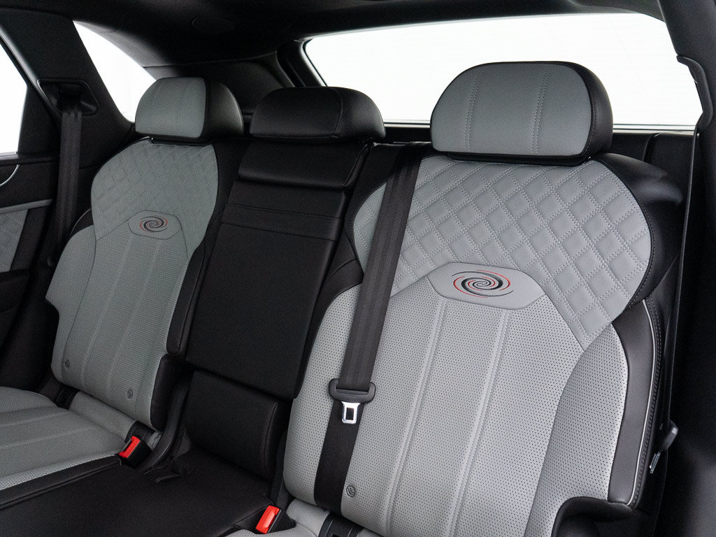 Certified 2022 Bentley Bentayga AWD/4WD image 25