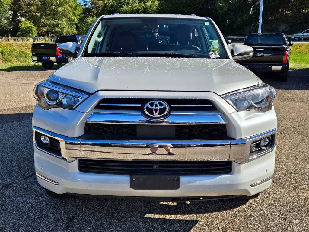 Used 2024 Toyota 4Runner Limited AWD/4WD image 9