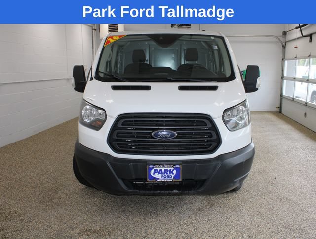 Used 2016 Ford Transit 250 130 Low Roof RWD image 9