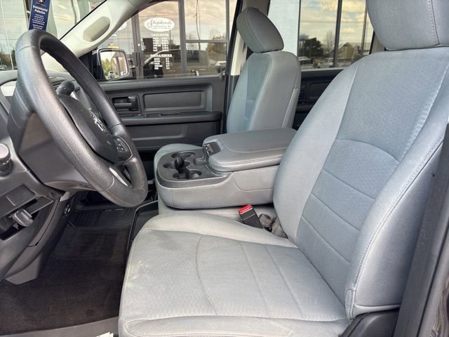 Used 2017 RAM 1500 ST w/ SXT Appearance Group AWD/4WD image 4
