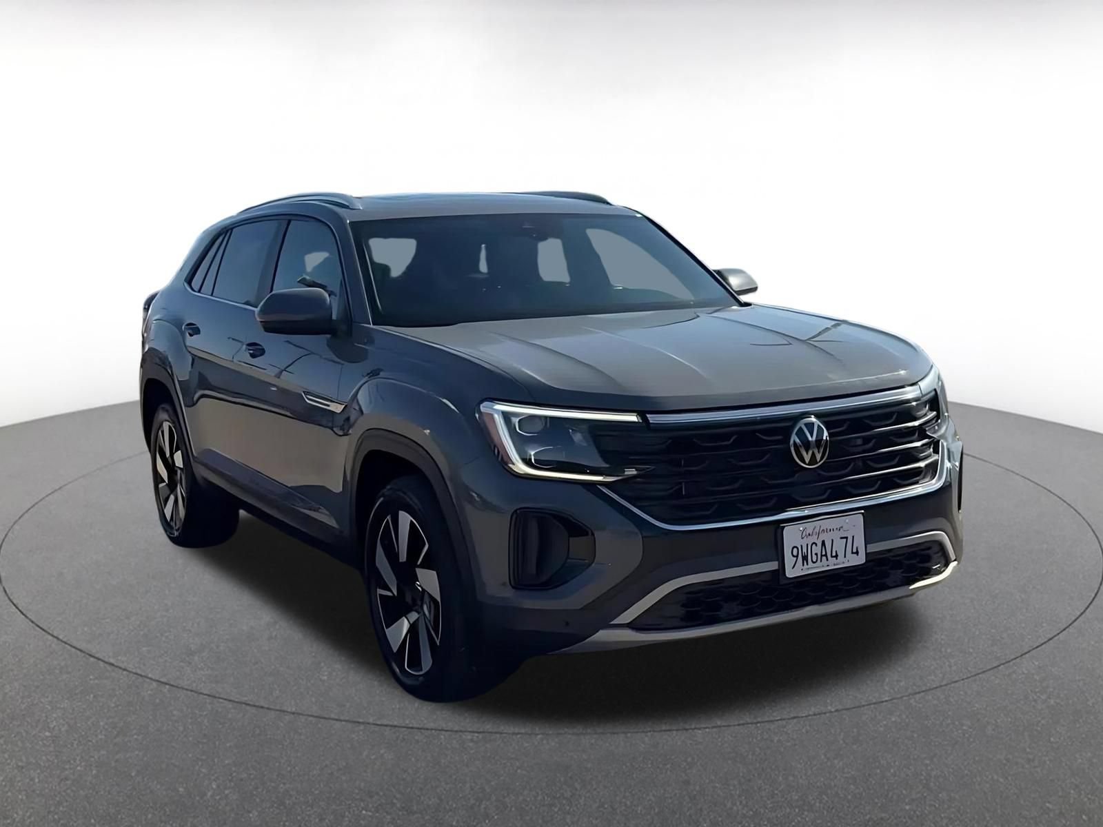 Used 2026 Volkswagen Atlas Cross Sport SE AWD/4WD image 2