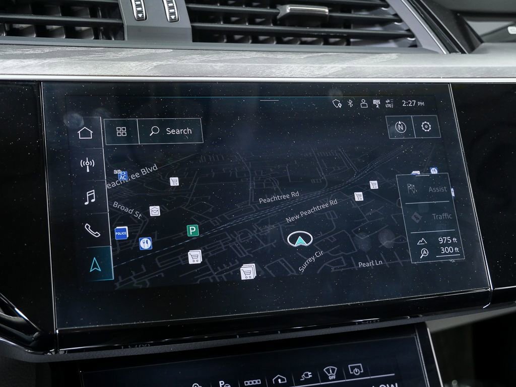 Used 2024 Audi Q8 e-tron Prestige w/ Prestige Package image 15