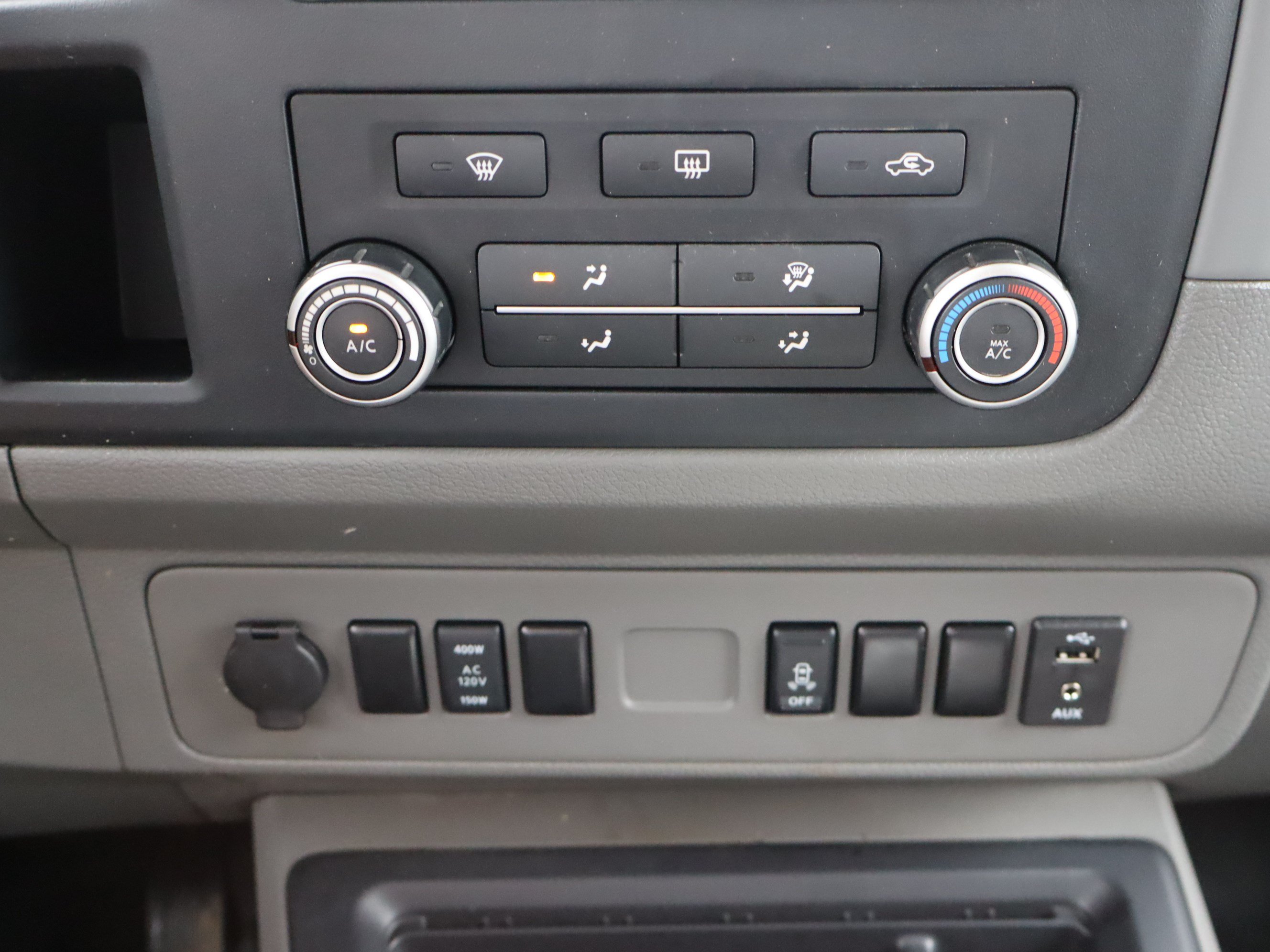 Used 2021 Nissan NV 2500 SV w/ Back Door Glass Package RWD image 28
