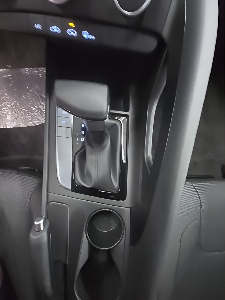 New 2026 Hyundai Elantra SE FWD image 36