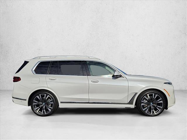 Used 2023 BMW X7 xDrive40i w/ Premium Package image 4