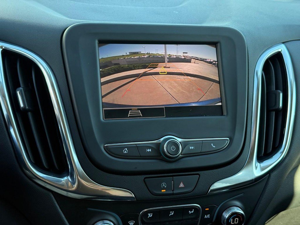 Used 2023 Chevrolet Equinox LT FWD image 26