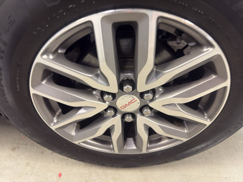 Used 2017 GMC Acadia SLE AWD/4WD image 34