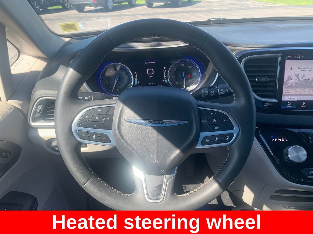 Used 2023 Chrysler Pacifica Touring-L FWD image 23