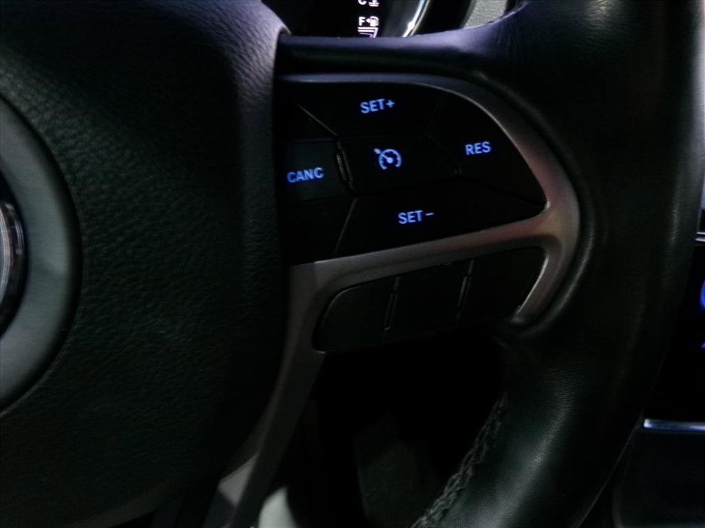 Used 2020 Jeep Grand Cherokee Altitude image 21