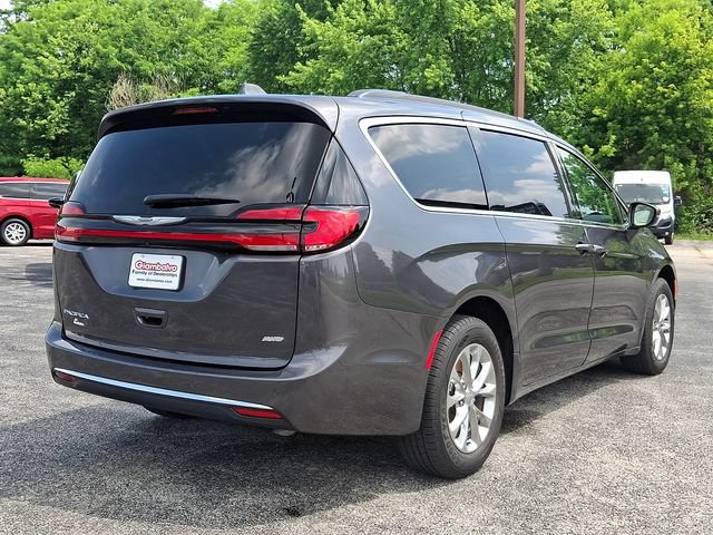 Used 2022 Chrysler Pacifica Touring-L AWD/4WD image 10