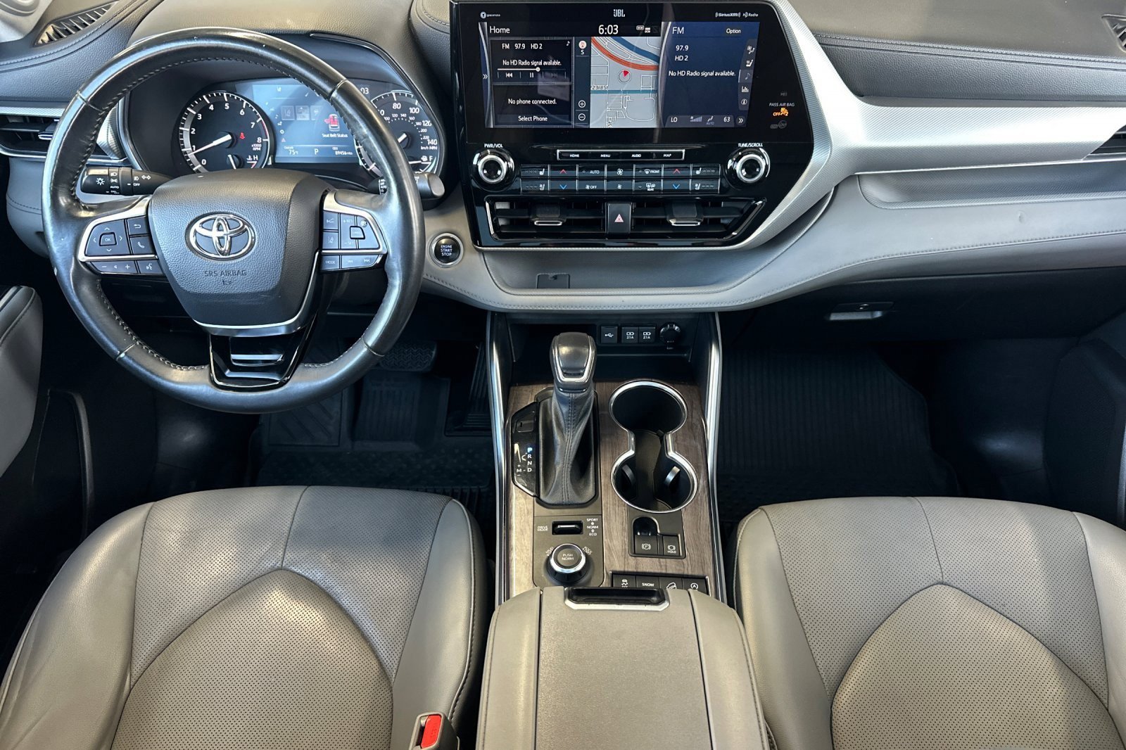 Used 2021 Toyota Highlander Platinum image 12