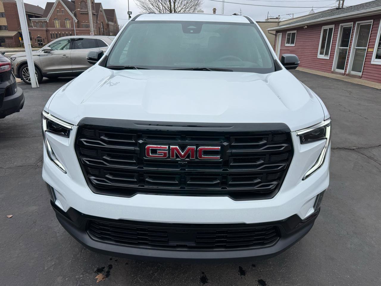 Used 2025 GMC Acadia Elevation w/ Elevation Premium Package AWD/4WD image 2