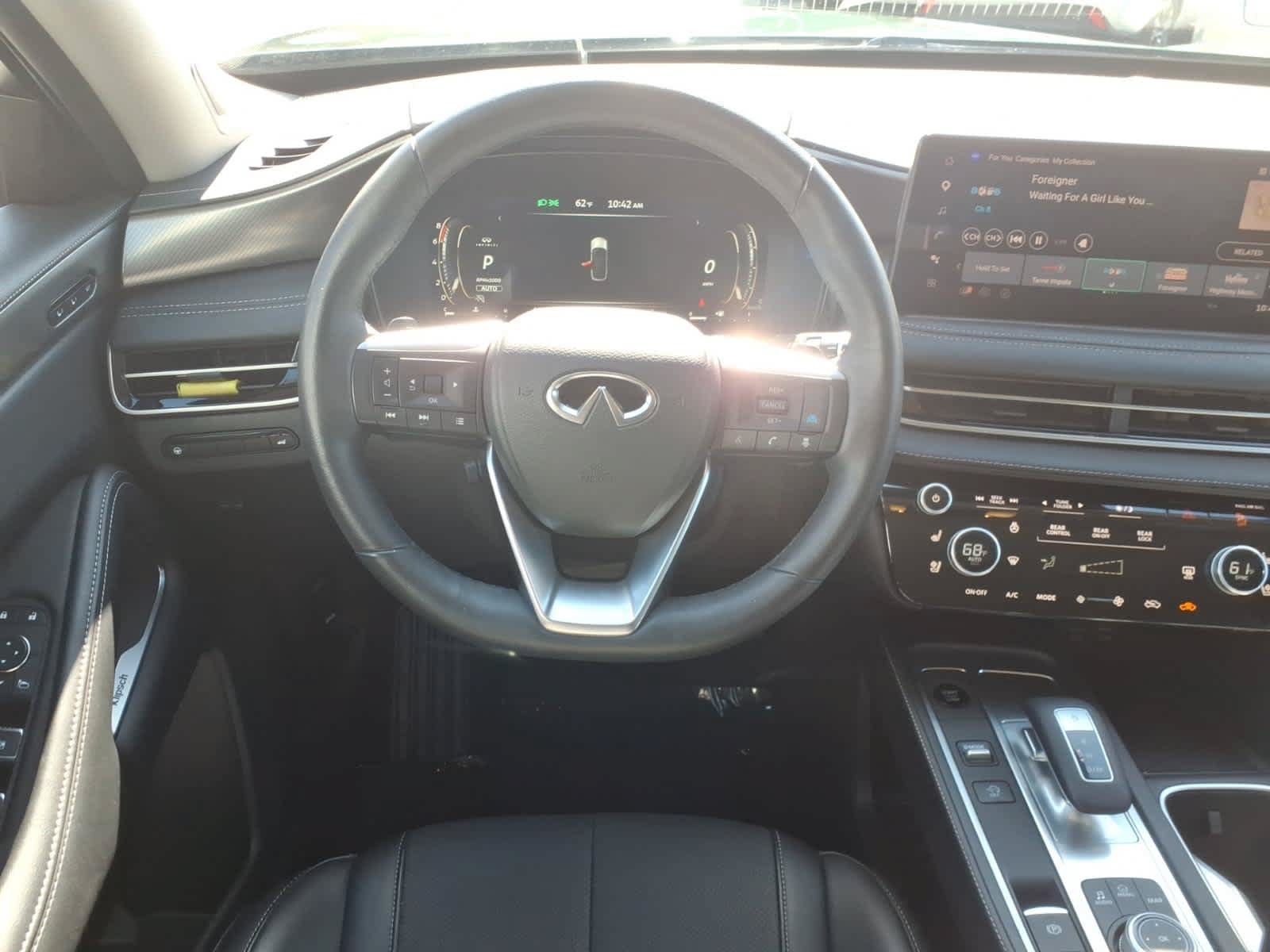 Certified 2026 INFINITI QX60 Luxe w/ Cargo Package AWD/4WD image 15