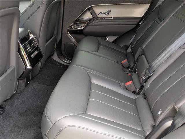 New 2026 Land Rover Range Rover Sport Dynamic SE AWD/4WD image 17