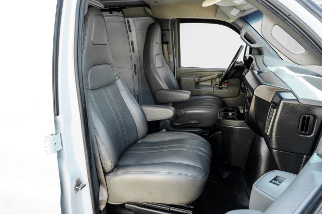Used 2022 Chevrolet Express 2500 Extended w/ Driver Convenience Package RWD image 21