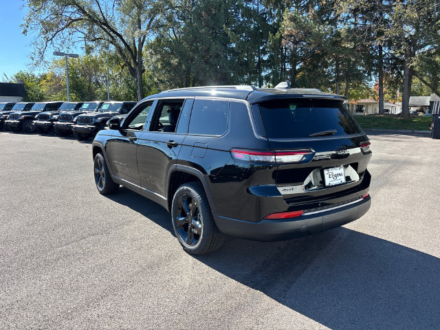New 2027 Jeep Grand Cherokee L Limited w/ Limited Altitude Package AWD/4WD image 9