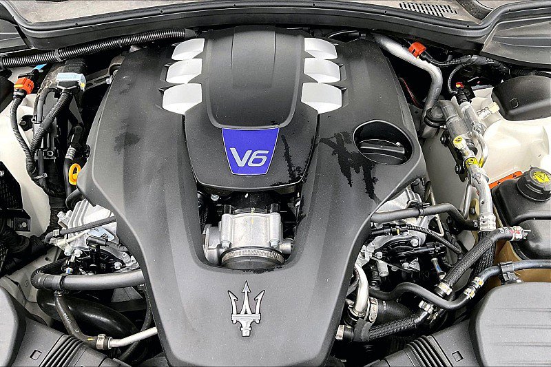 Used 2022 Maserati Ghibli Modena Q4 image 31