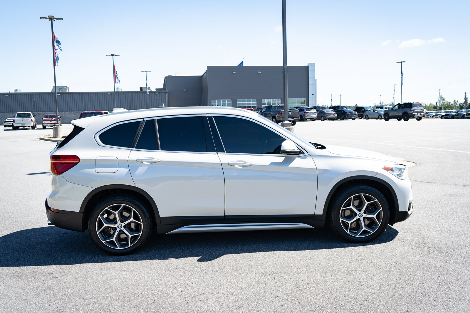 Used 2019 BMW X1 xDrive28i w/ Convenience Package AWD/4WD image 11