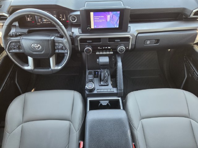 Used 2025 Toyota 4Runner SR5 AWD/4WD image 22
