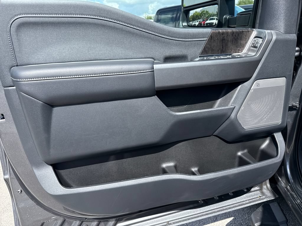 New 2027 Ford F250 Lariat w/ Black Appearance Package AWD/4WD image 19