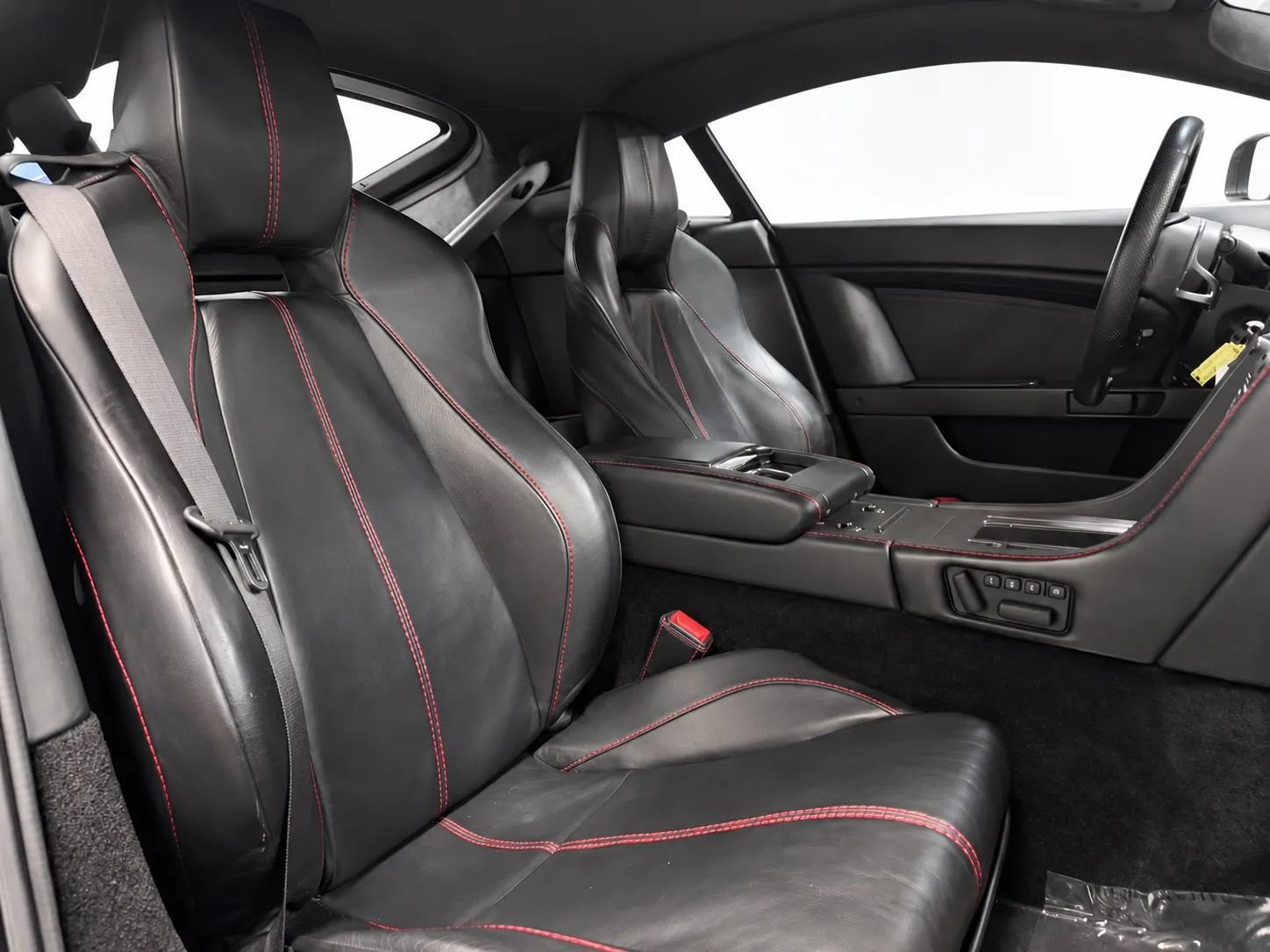 Used 2008 Aston Martin V8 Vantage Coupe RWD image 17